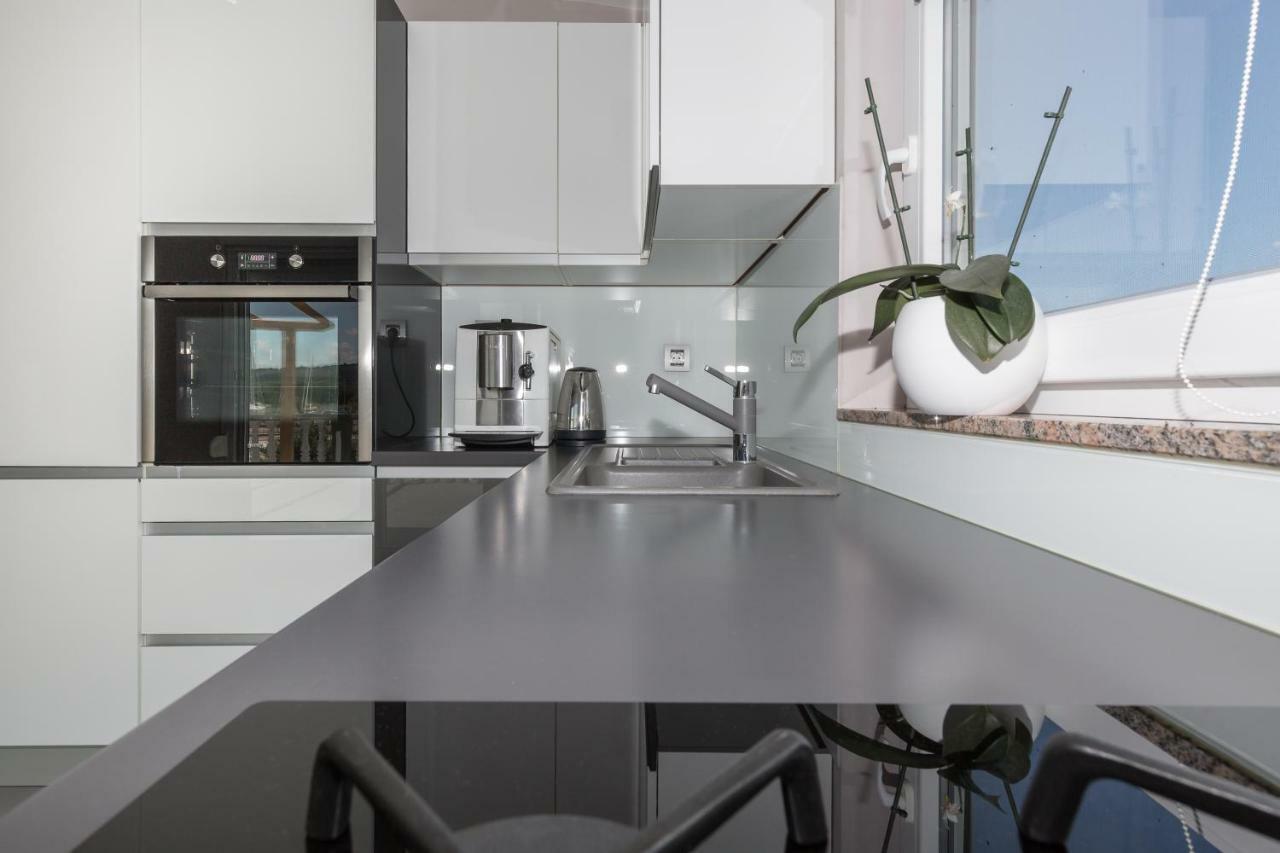 Modern And Spacious Apartment Bibinje Exterior foto