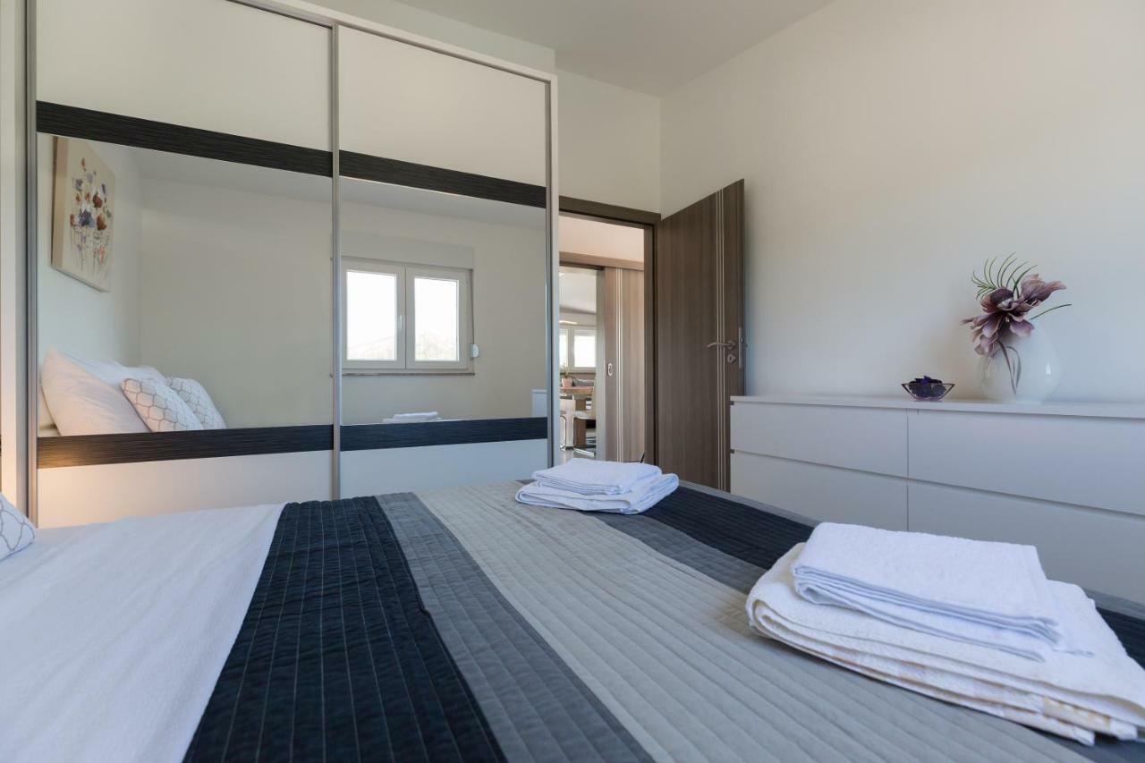 Modern And Spacious Apartment Bibinje Exterior foto